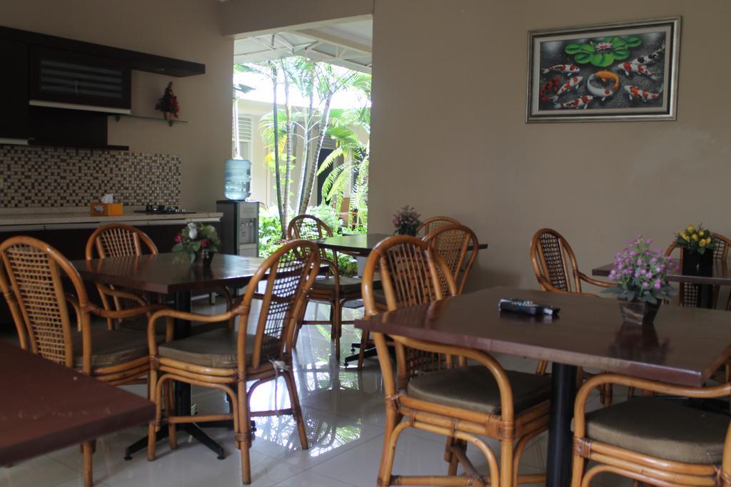 Gondia Guesthouse Jakarta Exterior foto